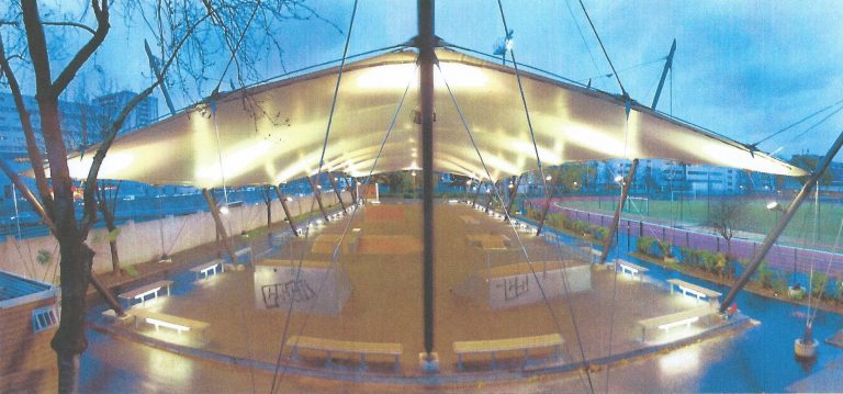 Skatepark couvert par une couverture textile sur structure acier – Hauts-de-Seine (92)