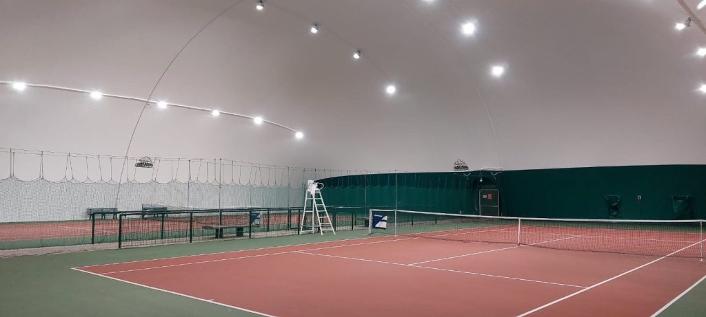 Deux courts de tennis couverts par une structure gonflable (bulle) – éclairage LED 500 lux – Hauts-de-Seine (92)